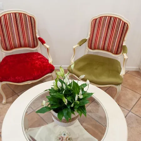 بيت ضيافة Residenza Catullo