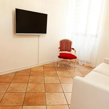 Residenza Catullo Konukevi 3*
